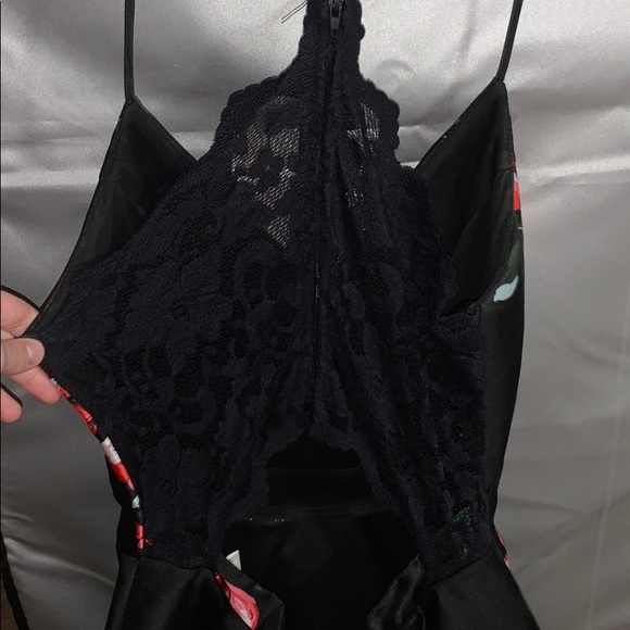 Homecoming / Formal Dress - Picture 3 of 3